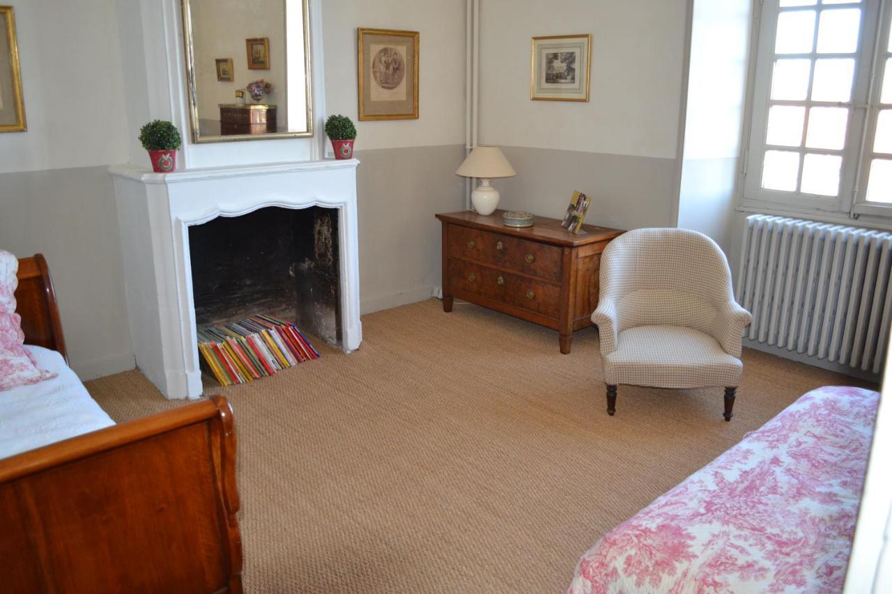 Bed and Breakfast Le Petit Logis Rouillac  Экстерьер фото